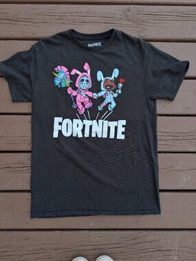 Fortnite Graphic Black T-Shirt Bunny Brawler & Rabbit Raider Size M
